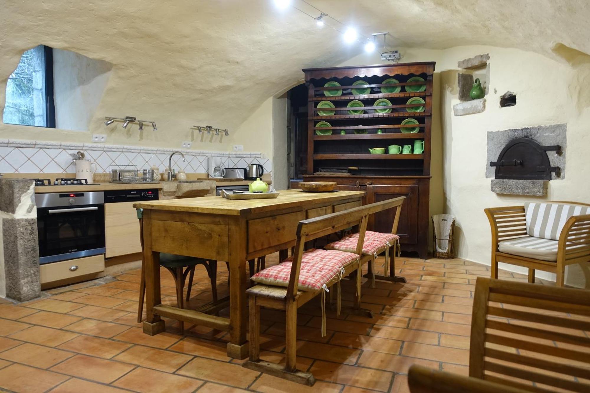 Roulottes Et Cabanes De Saint Cerice Вогюэ Экстерьер фото