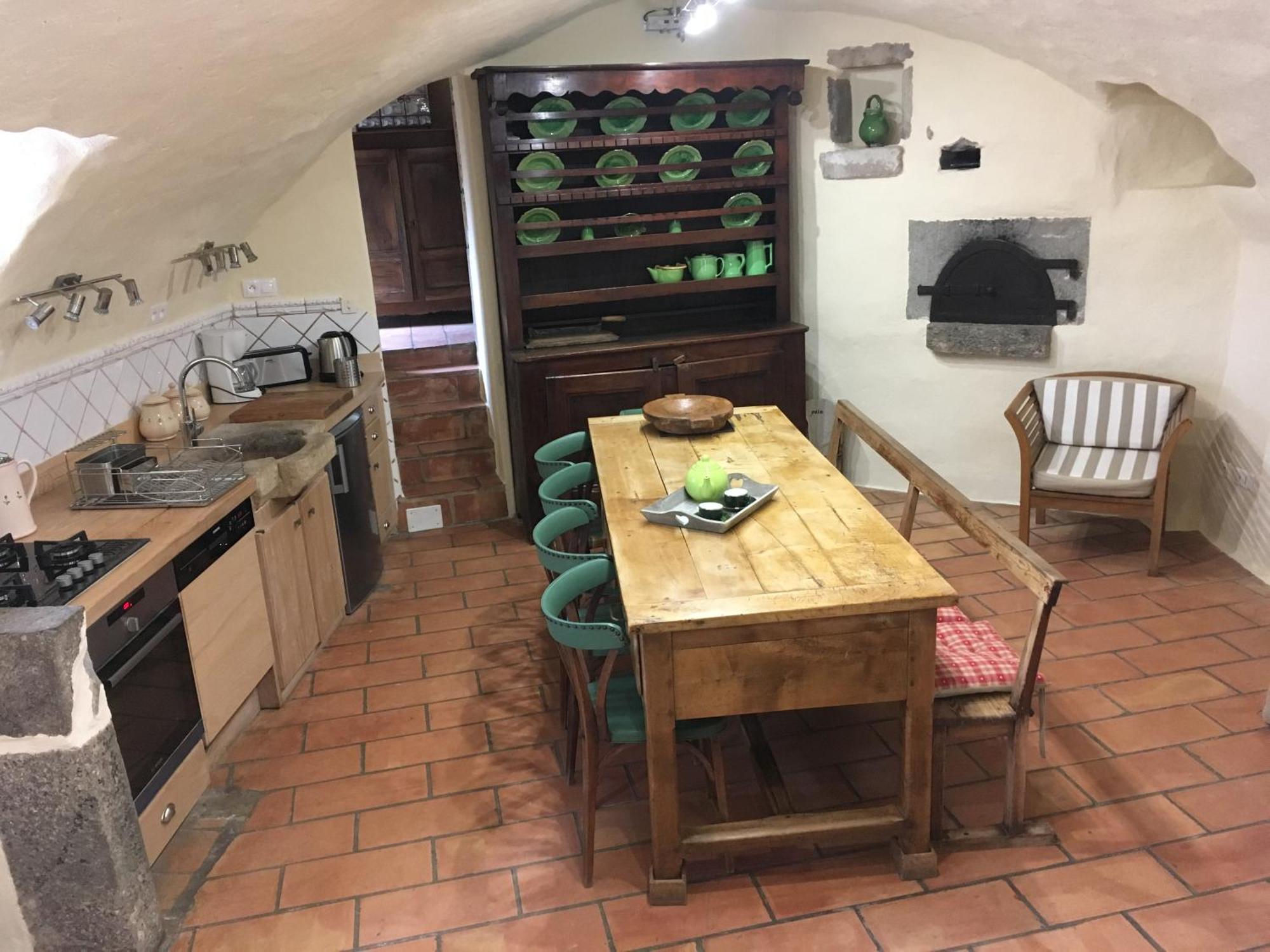 Roulottes Et Cabanes De Saint Cerice Вогюэ Экстерьер фото