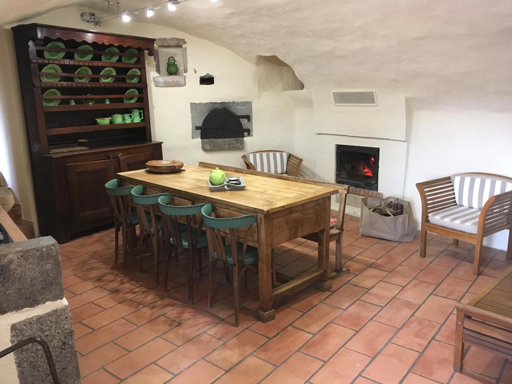 Roulottes Et Cabanes De Saint Cerice Вогюэ Экстерьер фото